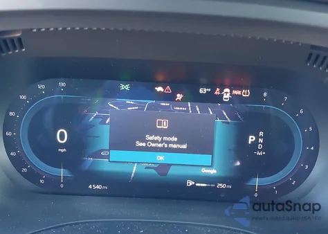 2025 Volvo Xc60 B5 Ultra z USA, uszkodzony, nr VIN YV4M12RM4S1219991